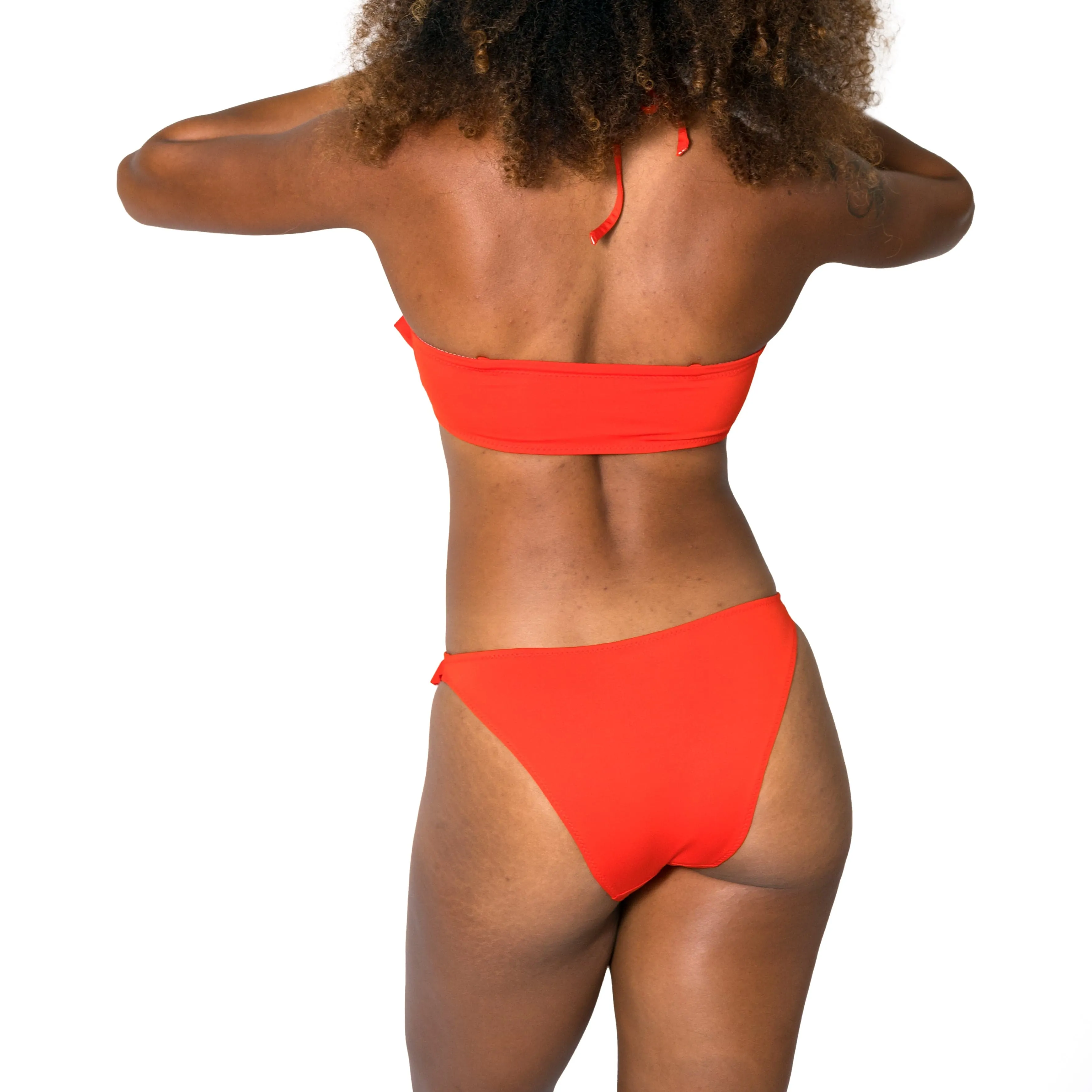 Aima Dora | Ruffle Bottom