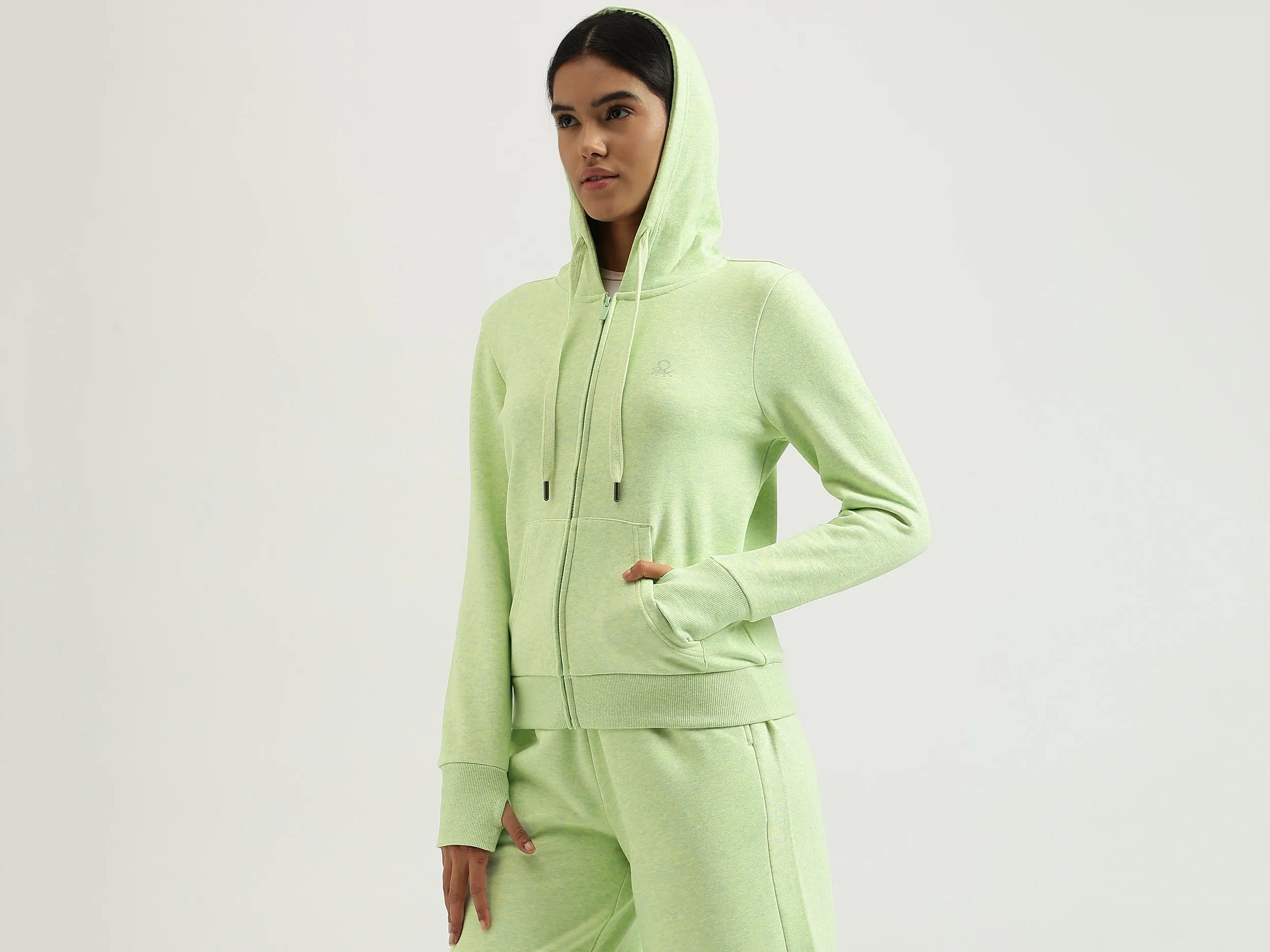 Hooded Neck Solid Sweatshirts
