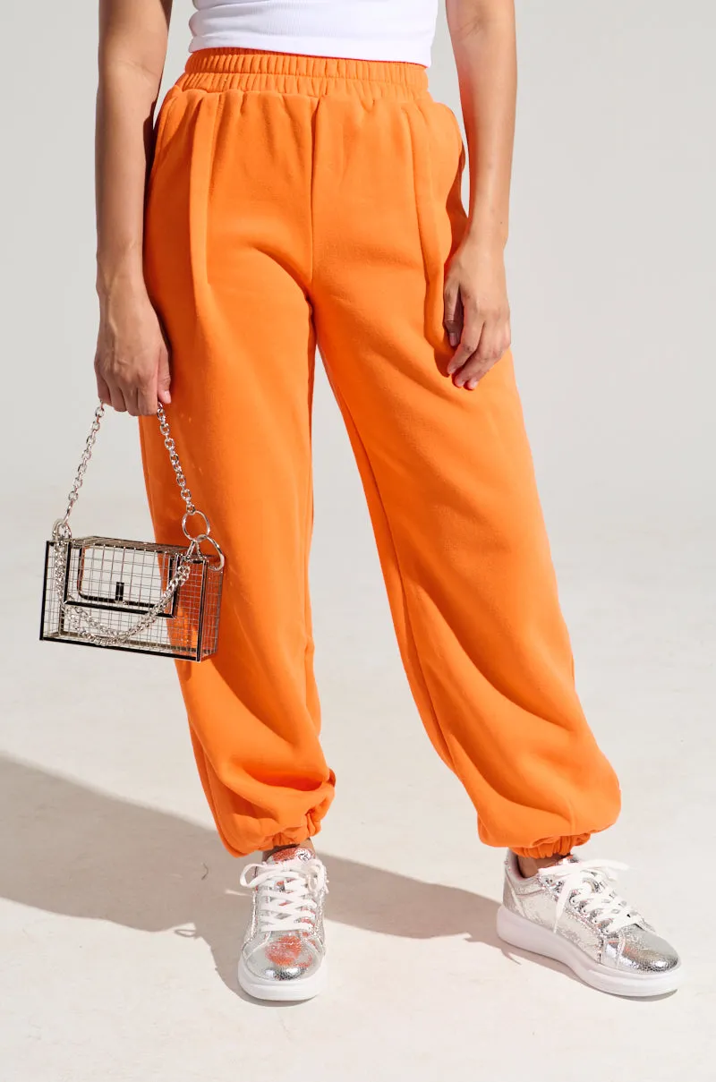 LOVER OVERSIZED JOGGER IN ORANGE
