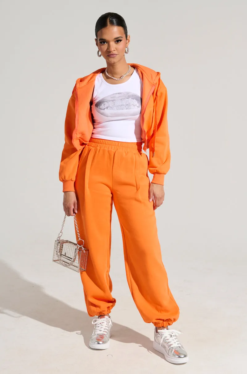 LOVER OVERSIZED JOGGER IN ORANGE