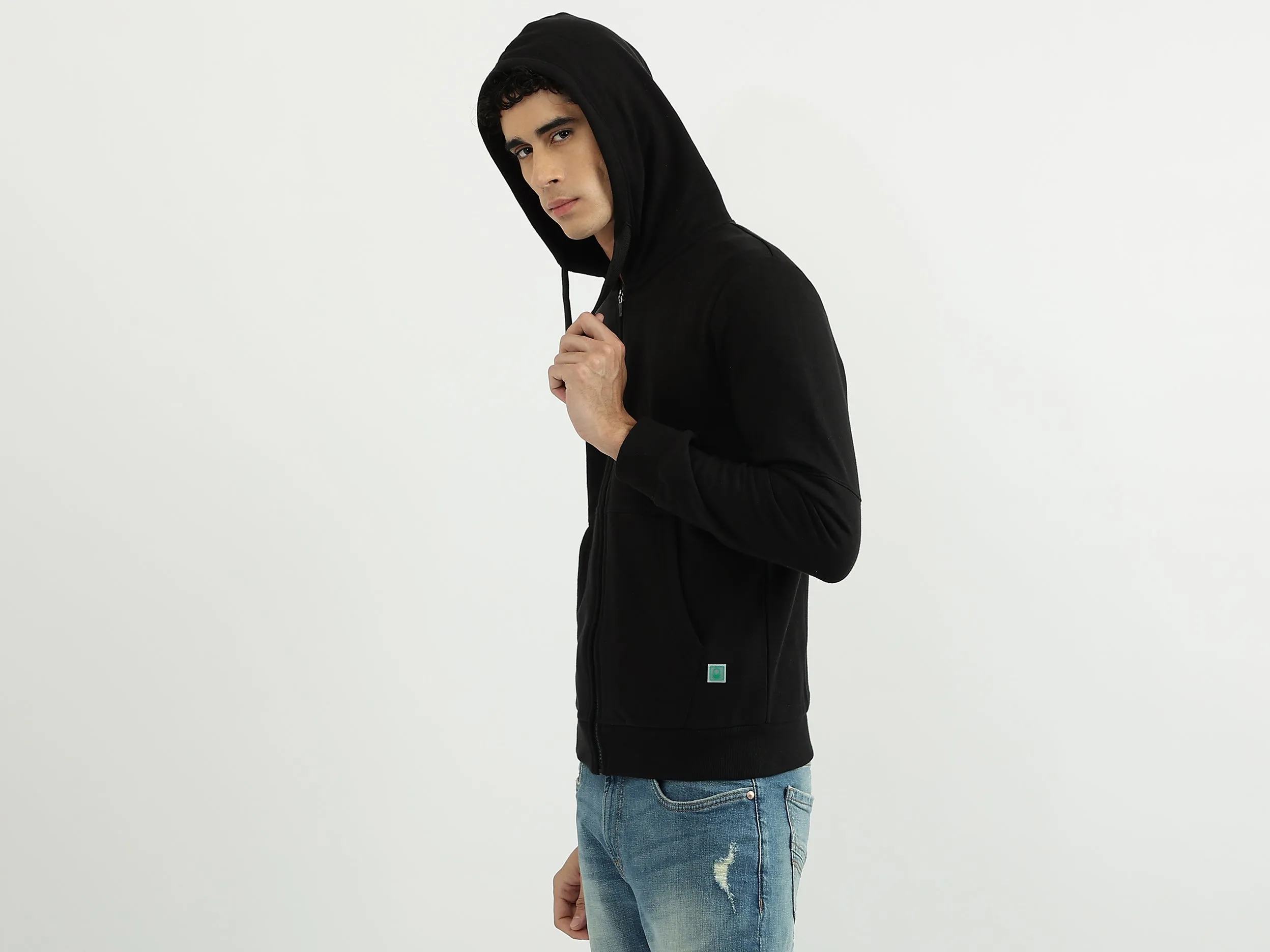 Men Solid Hooded Neck Sweatshirt