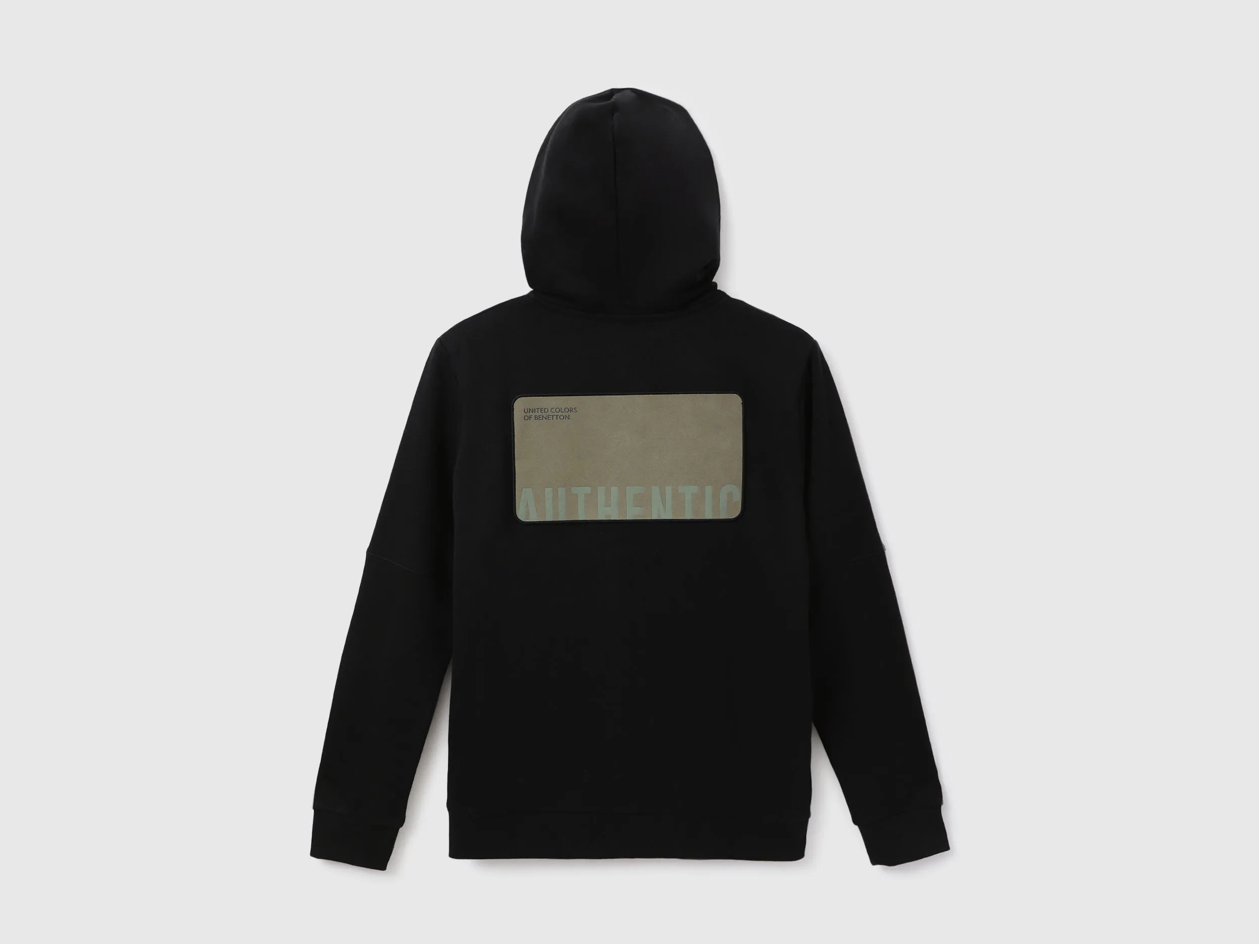 Men Solid Hooded Neck Sweatshirt