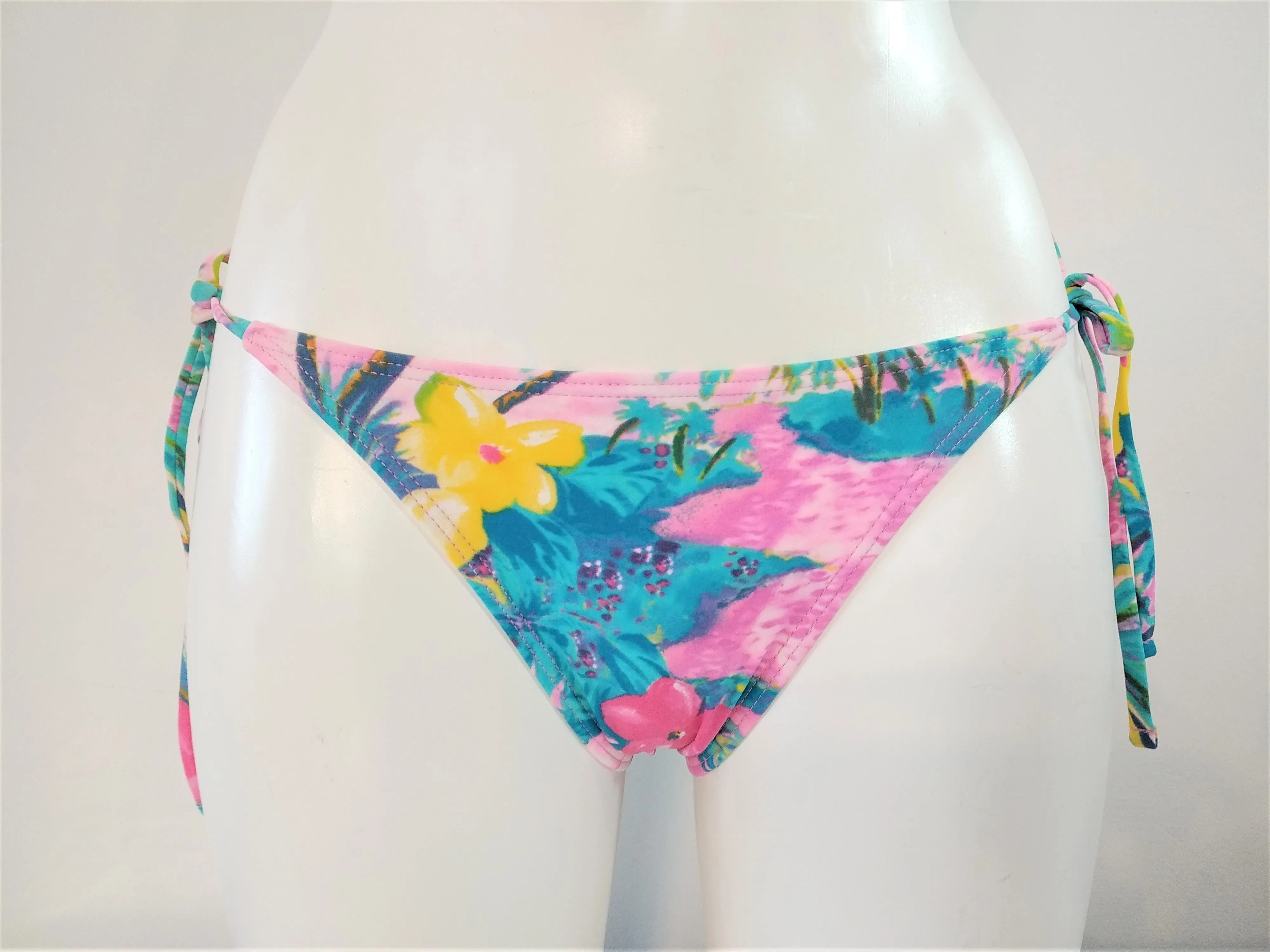 Pink Island side-tie
