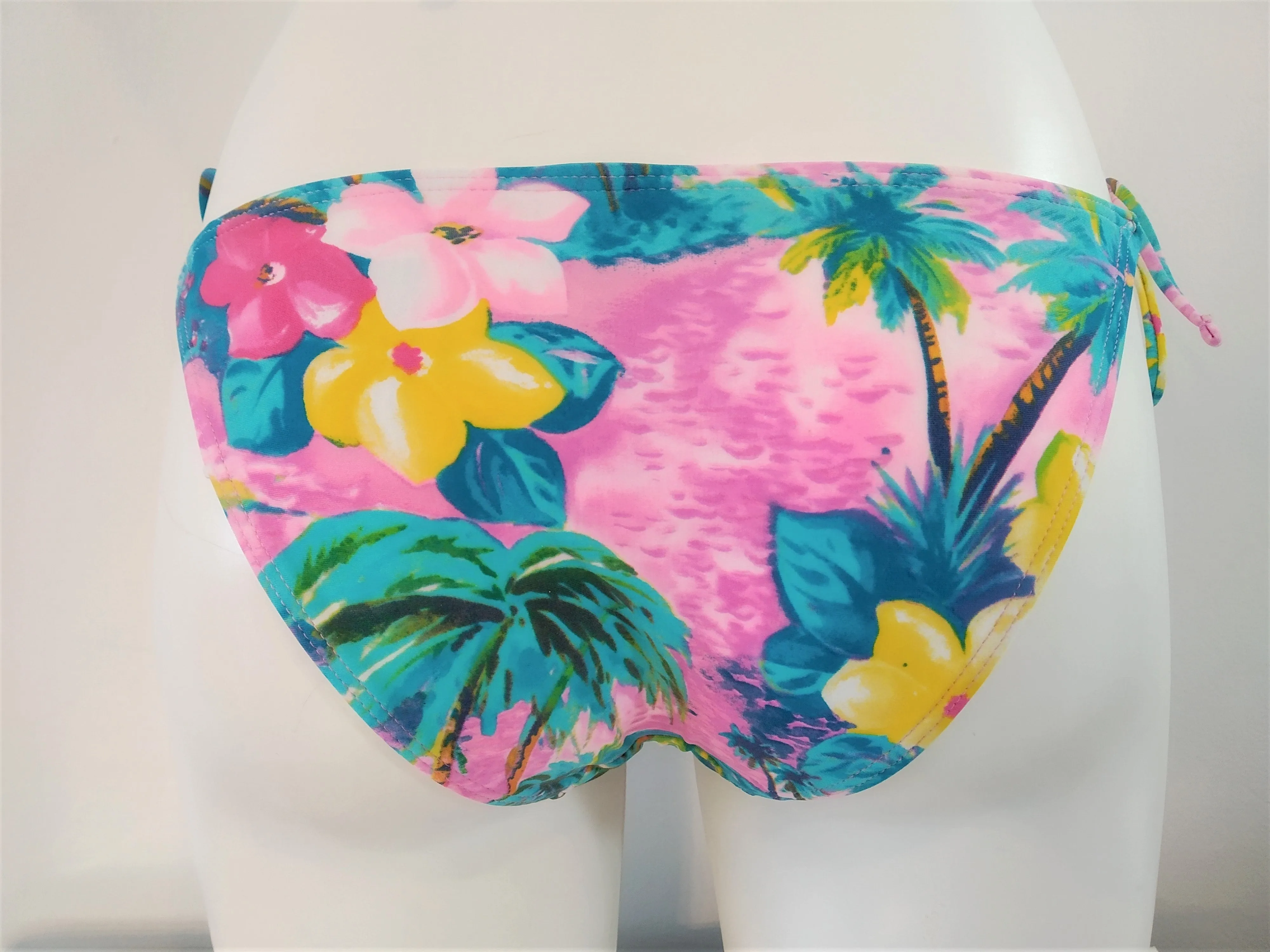 Pink Island side-tie