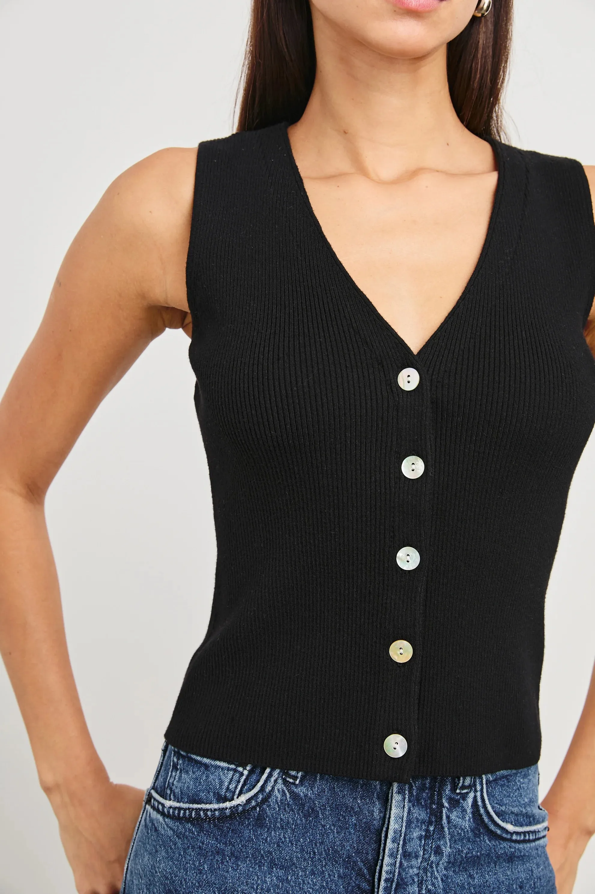 Rosa vest - black