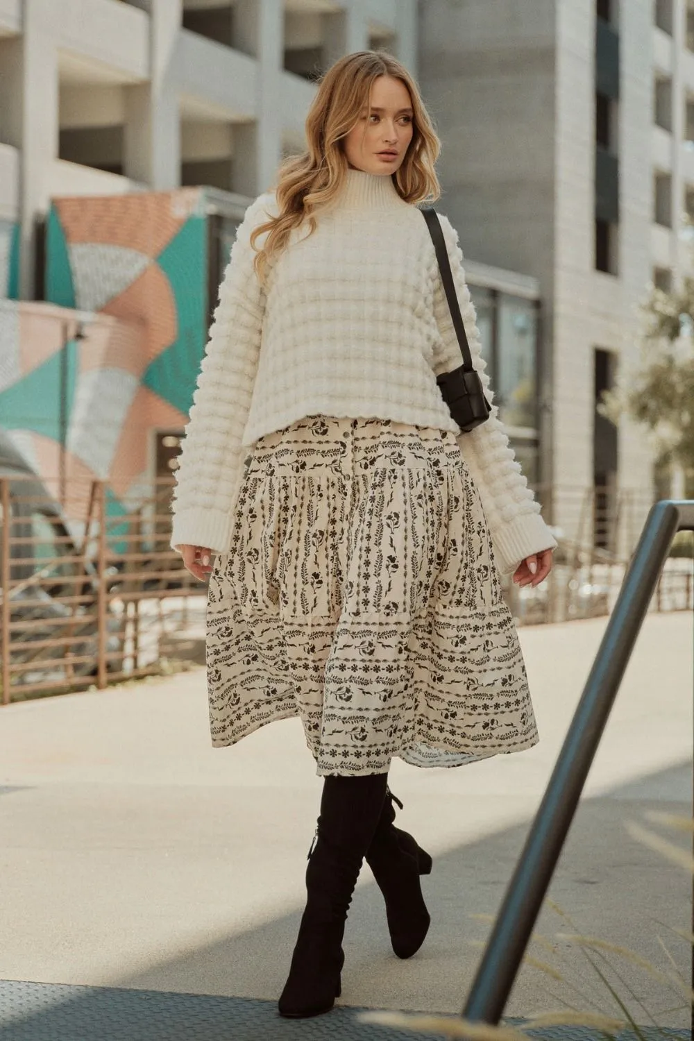Shelly -Textured long sleeve turtleneck