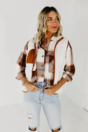 The Josie Fleece Vest - Ivory/Camel